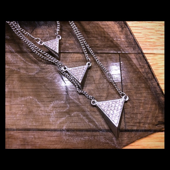 Express Jewelry - NWOT Express Layered Crystal Necklace - Silver